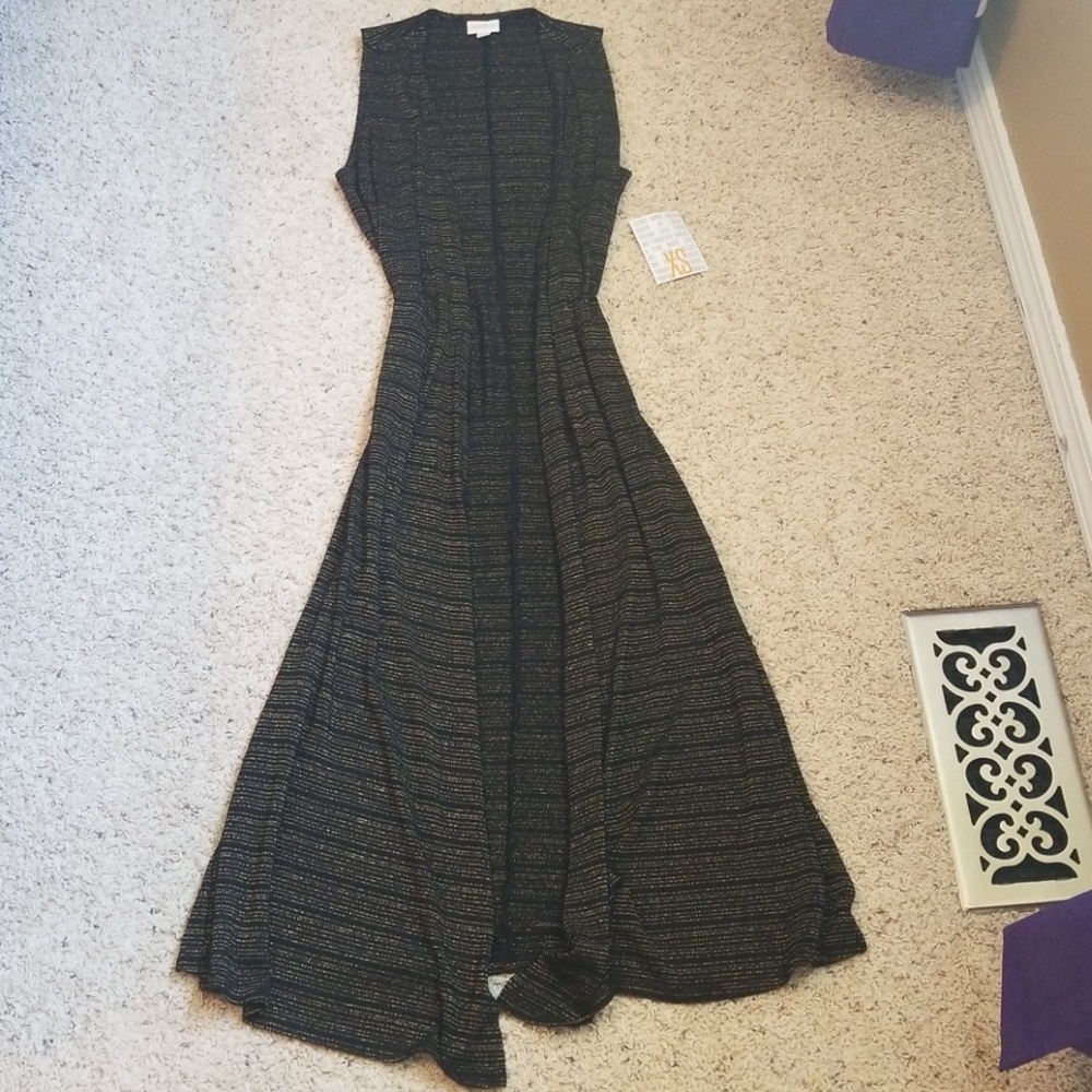 💲HOLIDAY SALE LulaRoe XS Black, Gold Elegant Joy